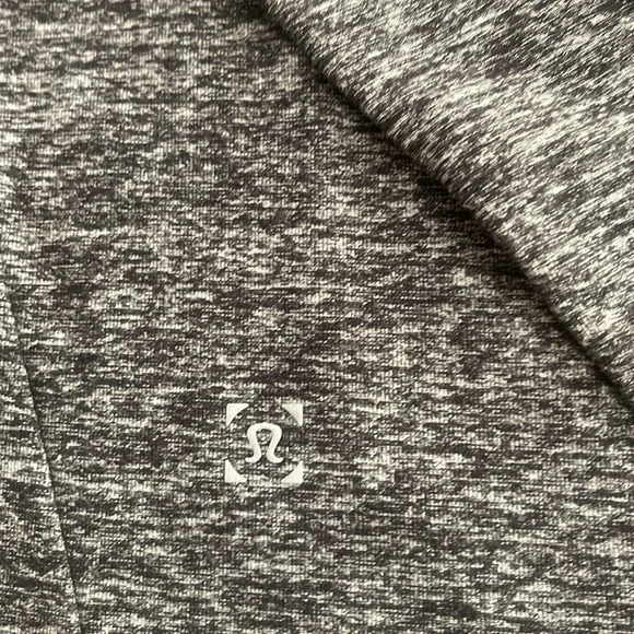 Lululemon Surge Warm 1/2 Zip Pullover -Size Large - Picture 7 of 7